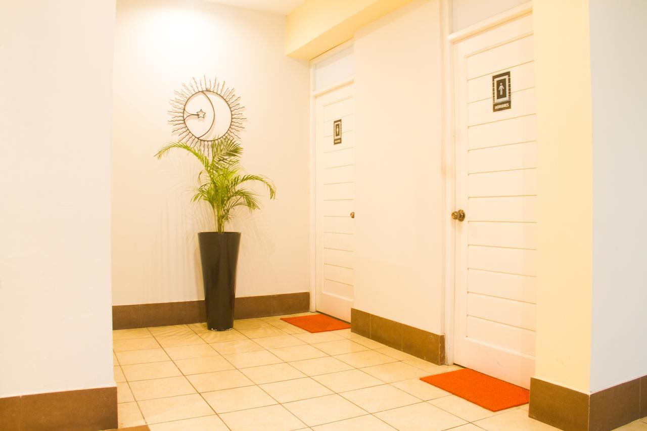 Hotel Safari Iquitos Exterior photo