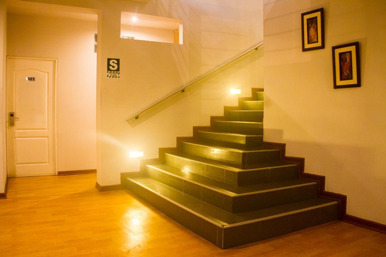 Hotel Safari Iquitos Exterior photo