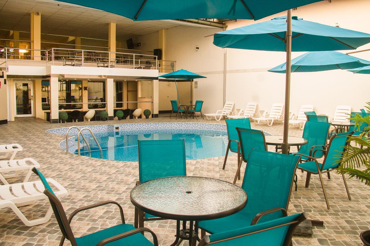 Hotel Safari Iquitos Exterior photo