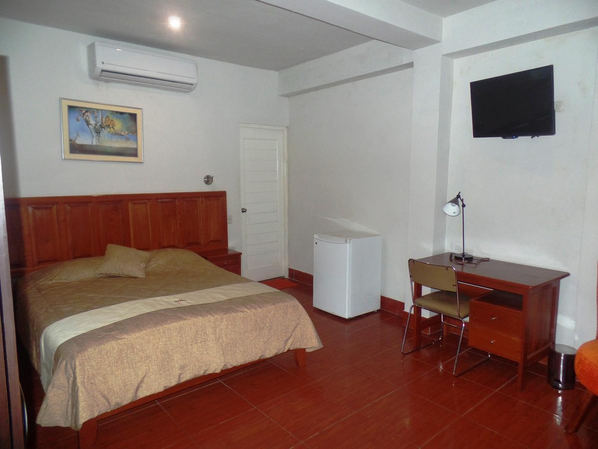 Hotel Safari Iquitos Exterior photo