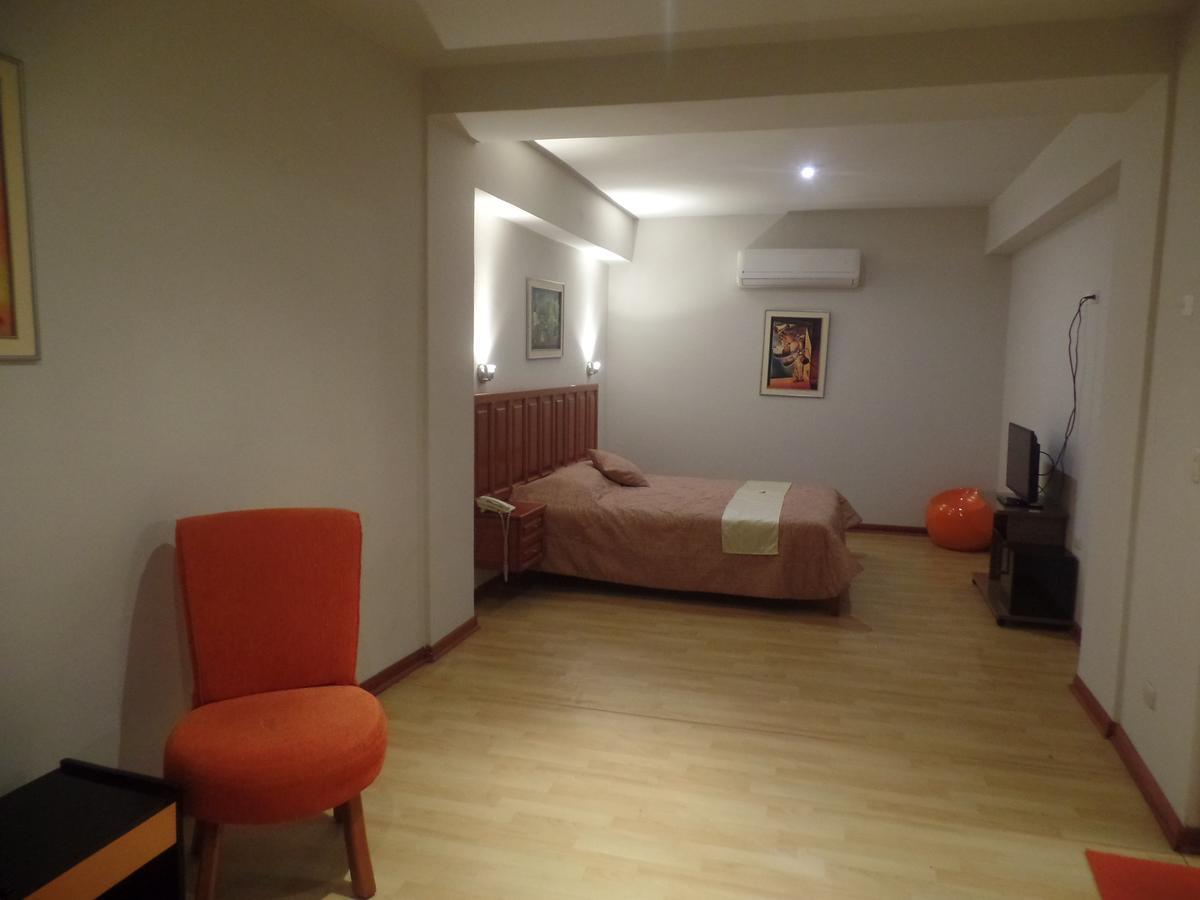 Hotel Safari Iquitos Exterior photo